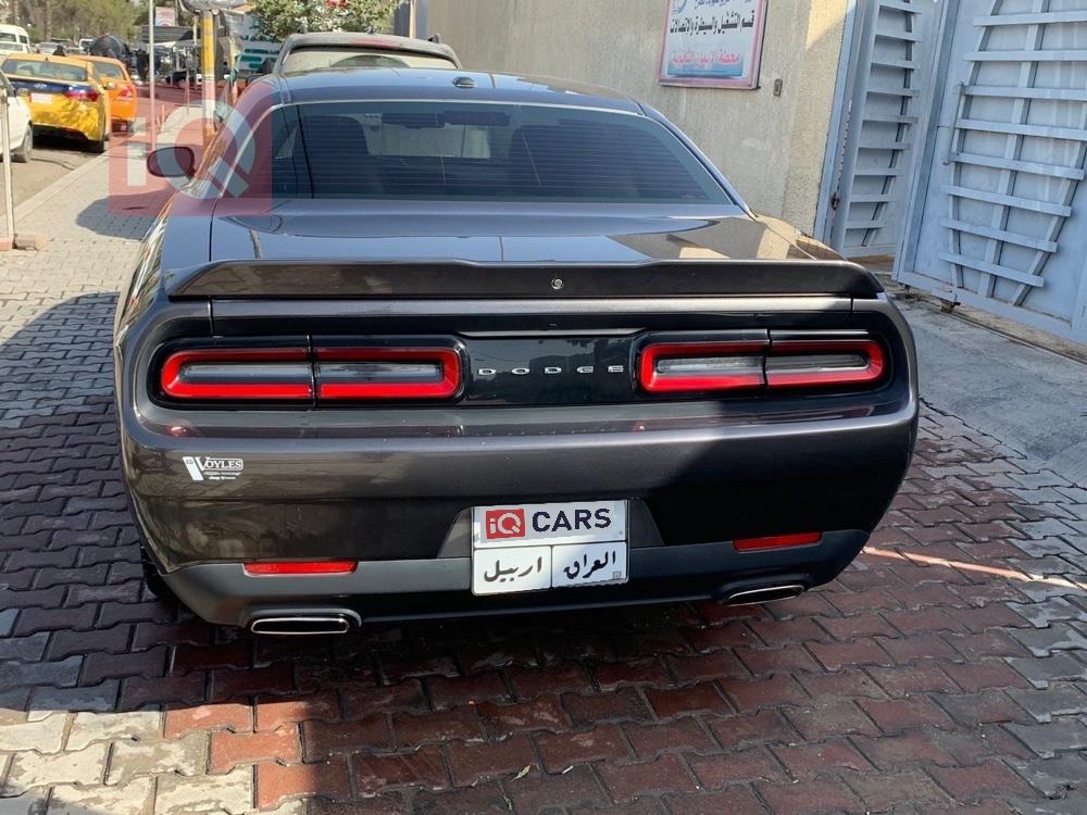 Dodge Challenger